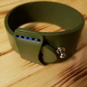 Plunder Leather Cuff Bracelet - Olive Green